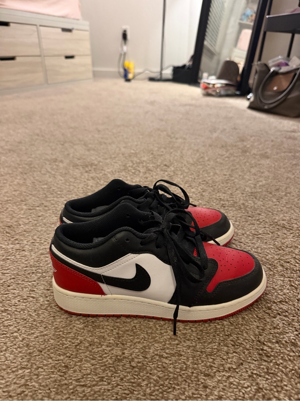 Nike Women Low-Top Sneakers in Black, Red & White